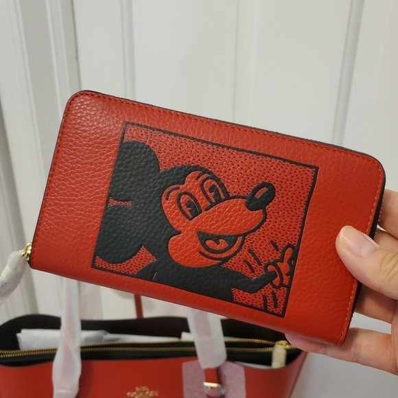 NWT Coach Disney Mickey Mouse X Keith Haring Leather Mollie Tote & Wallet Set - Picture 5 of 14